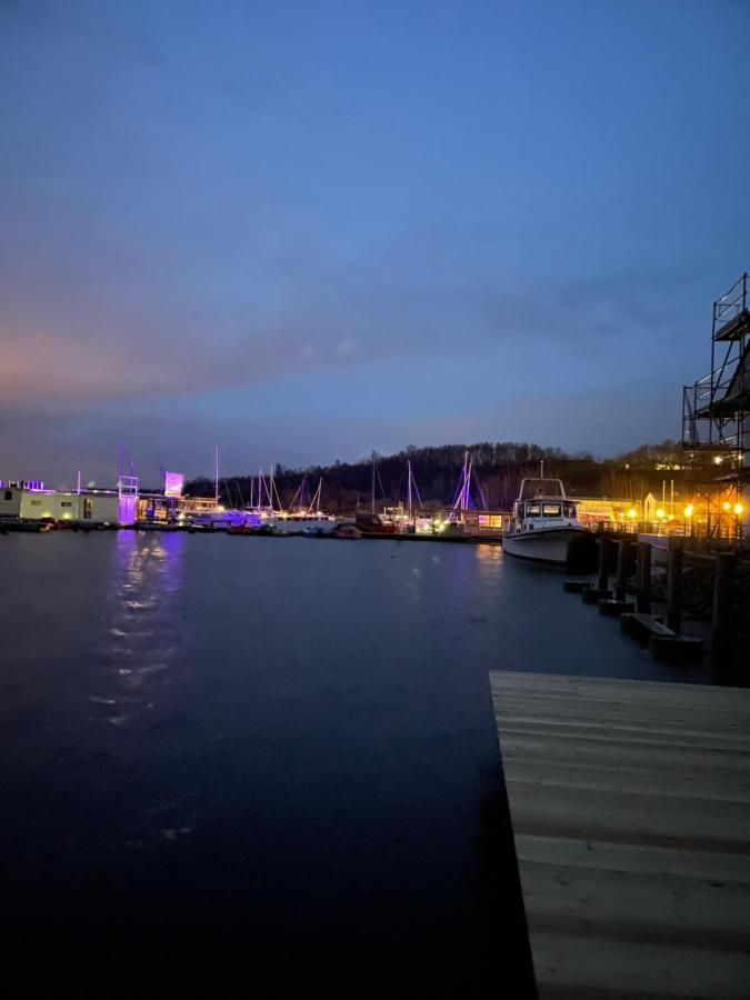 Seehaus Pippa mit Sauna&Whirlpool direkt am See Mucheln Exterior foto